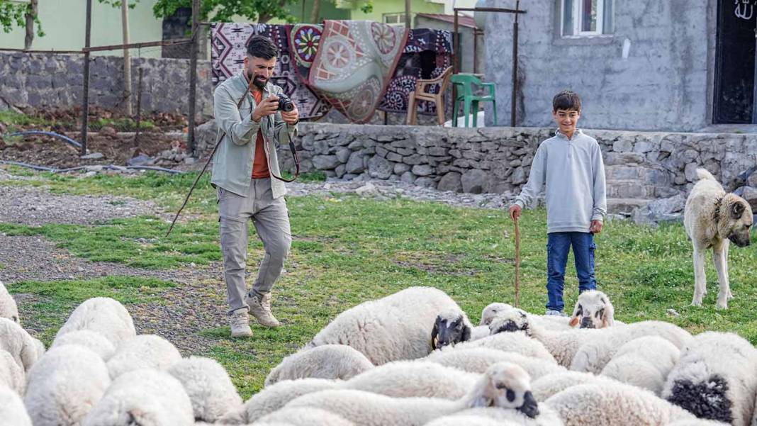 Diyarbakır’daki çoban yaşadığı yerin fotoğrafçısı oldu 2