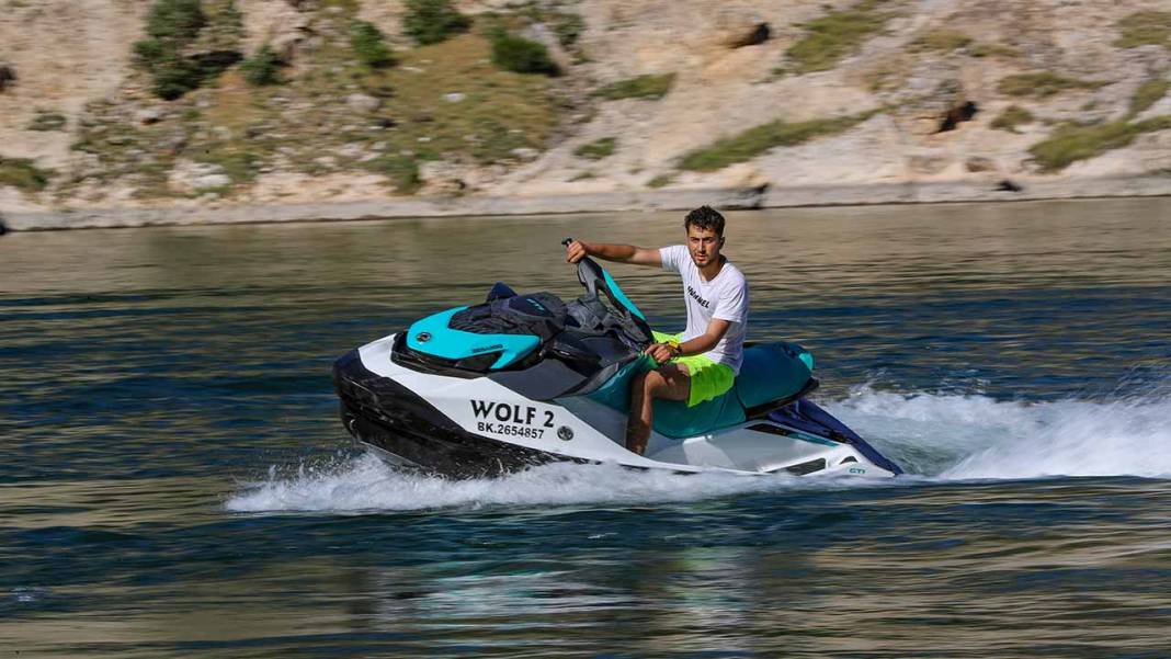 Diyarbakır Dicle Baraj Gölü'nde ‘Lamborghini’ keyfi 5