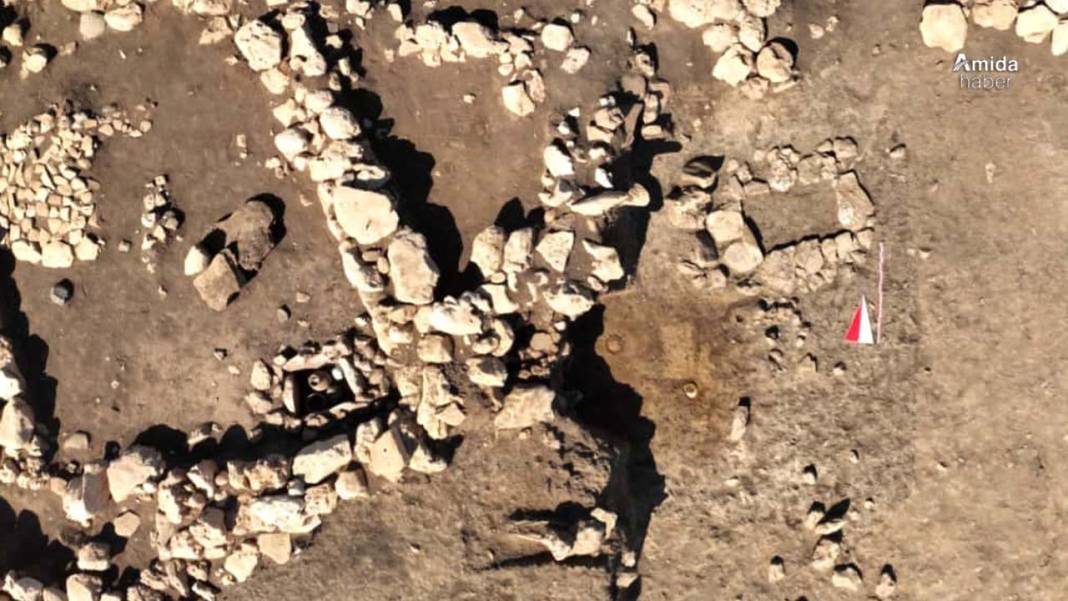Diyarbakır’da ilk insan mezarları bulundu 4
