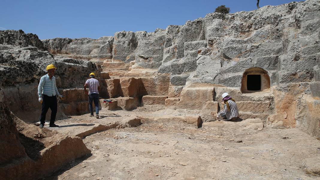 Diyarbakır: Tarihi taş ocağında 160 çocuğun mezarı bulundu 2