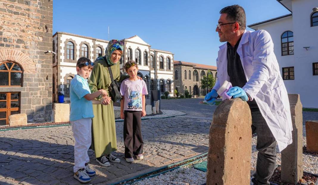 Diyarbakır'da binlerce yıllık mezar taşları ziyarete açıldı 3