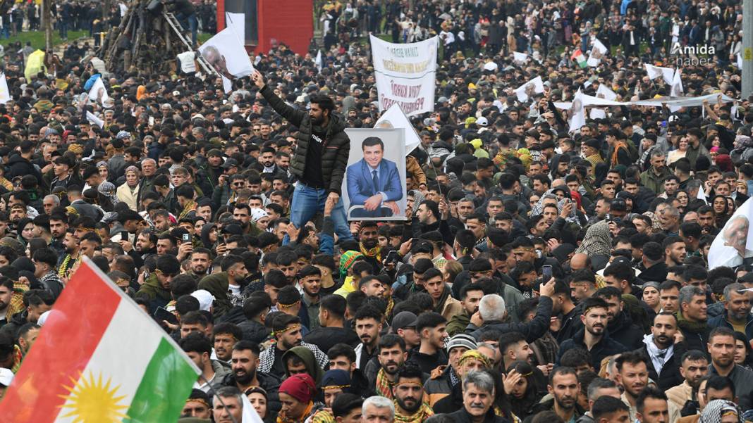 Kriz yok, mesaj net: Fotoğraflarla Diyarbakır Newroz'u 12