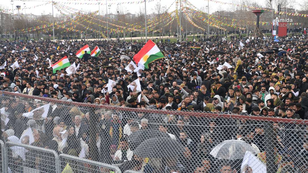 Kriz yok, mesaj net: Fotoğraflarla Diyarbakır Newroz'u 1