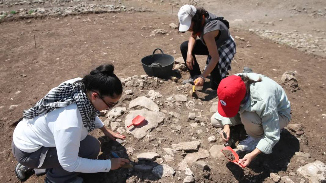 Diyarbakır’da 12 bin yıllık tarihe kazma vuruldu 2