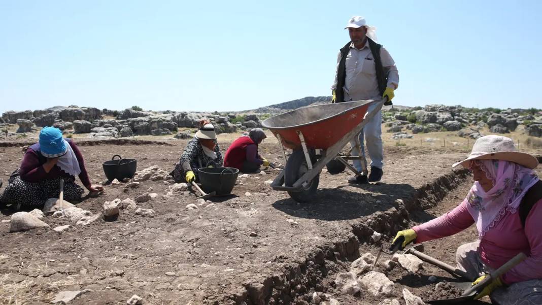 Diyarbakır’da 12 bin yıllık tarihe kazma vuruldu 6