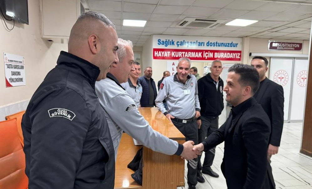 Sendika başkanı sağlık emekçileriyle bir araya geldi