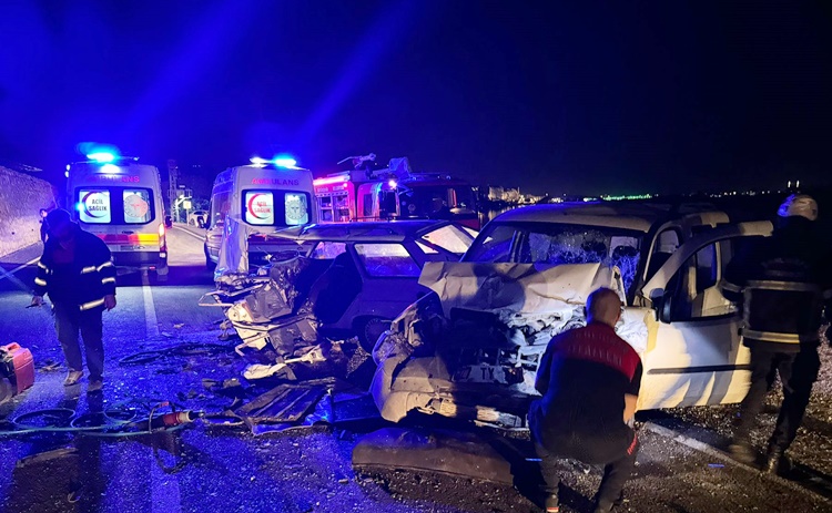 Van-Erciş karayolunda kaza: 6 yaralı