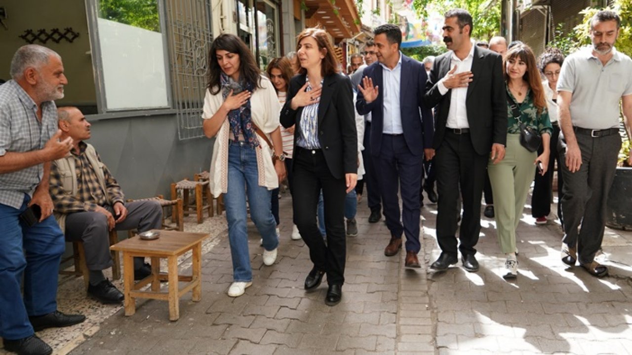 Diyarbakır Belediyesi Eş Başkanları esnafı ziyaret etti