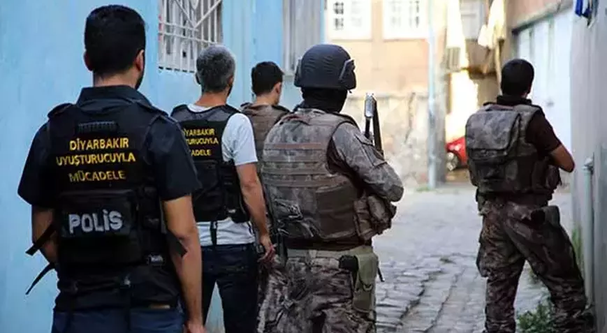 Diyarbakır dahil 42 ilde operasyon: 321 kişi yakalandı
