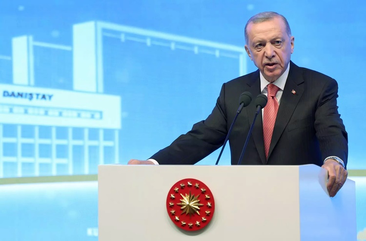 Erdoğan: Hakkari'de yargı kanunu değil hukuku konuşturmuş kararını buna göre vermiştir