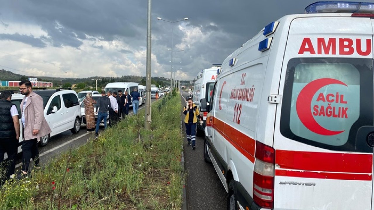 Diyarbakır'daki zincirleme kazada 2 yaralı