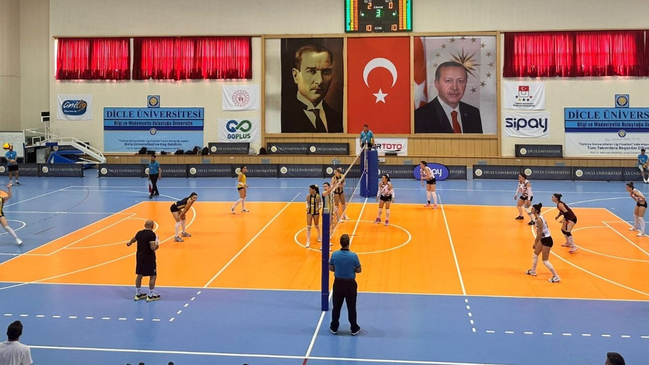 Voleybolun kalbi Diyarbakır’da attı: Kazanan Fenerbahçe oldu