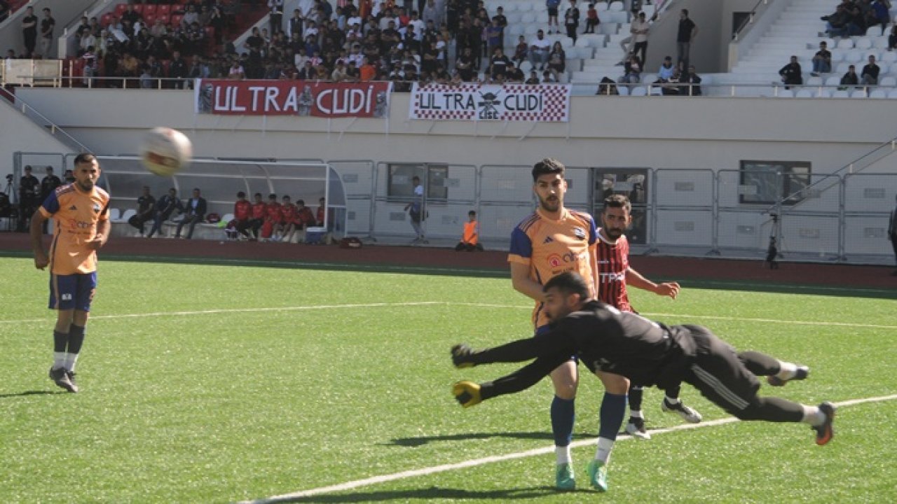 Şırnak Petrol Spor Öz İdil Spor'u 2-1 yendi