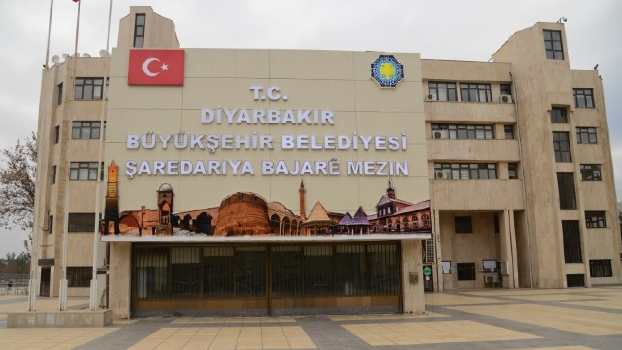 Diyarbakır Büyükşehir’de revizyon: Atamaları 1 ay önce yapılmıştı