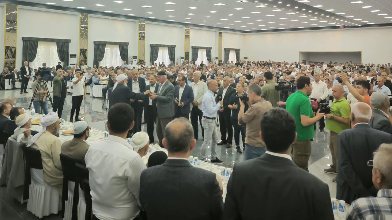 Diyarbakır’da ‘barış yemeği’: Vali ve Belediye başkanları katılmadı!