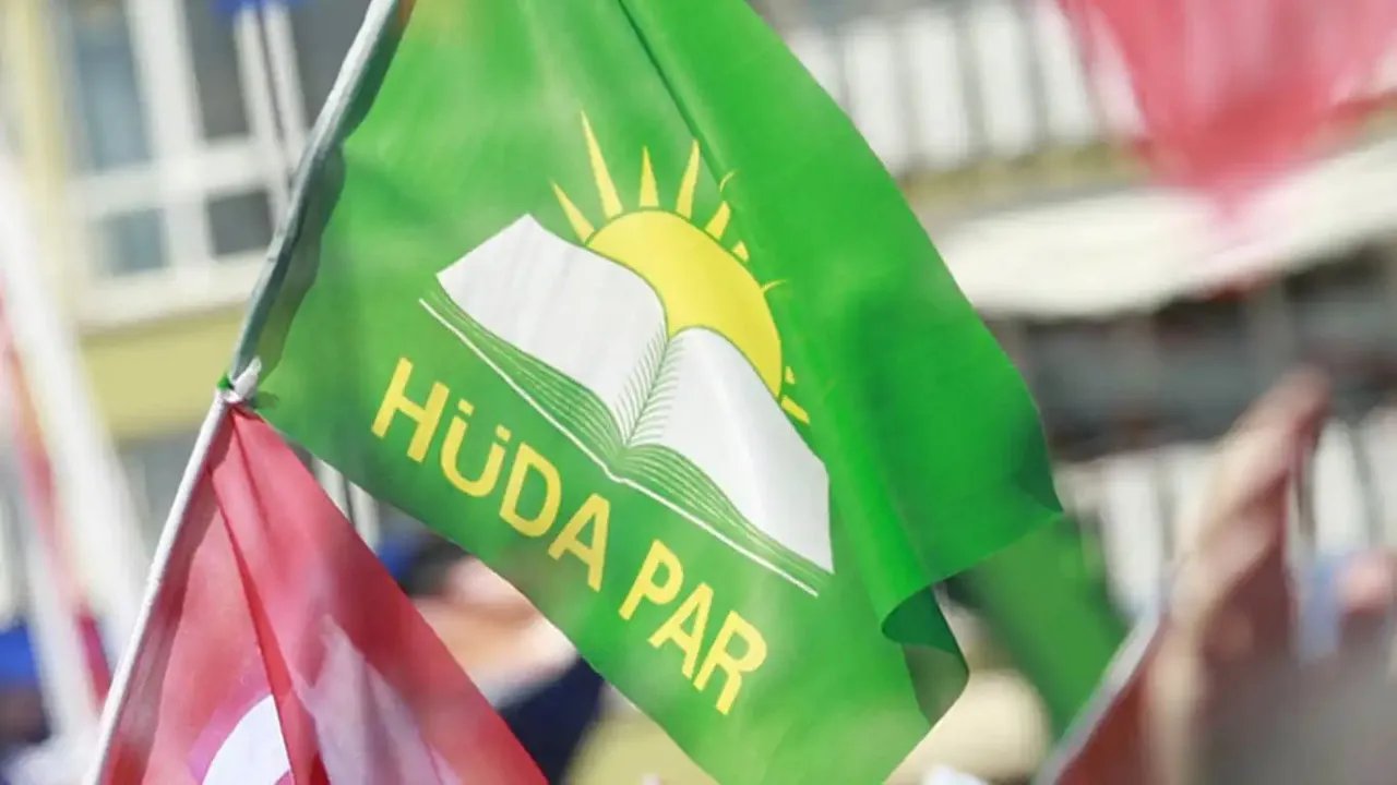 HÜDA PAR’lı Başkan Barzani Müzesi’nin açılışına katıldı
