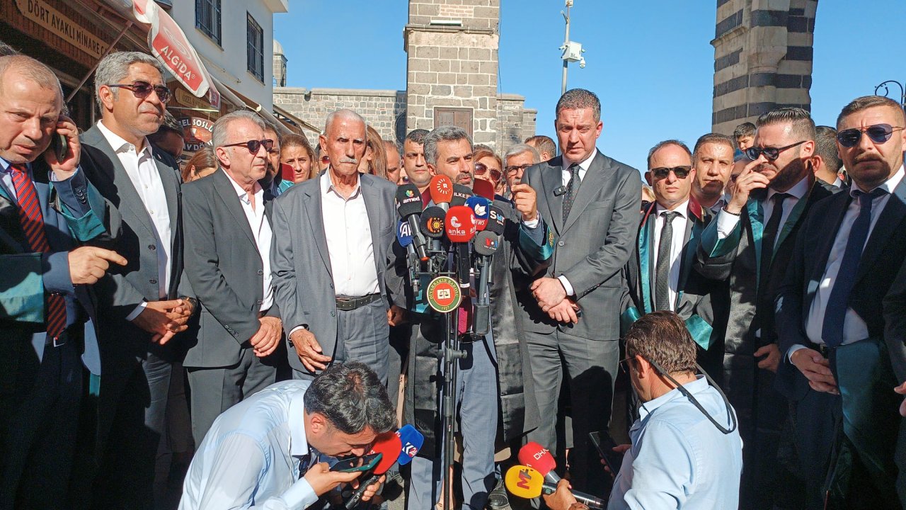 Dört Ayaklı Minare önünde Tahir Elçi açıklaması: Bu cinayetin kararının Kürt toplumunun nezdinde bir anlamı yok’