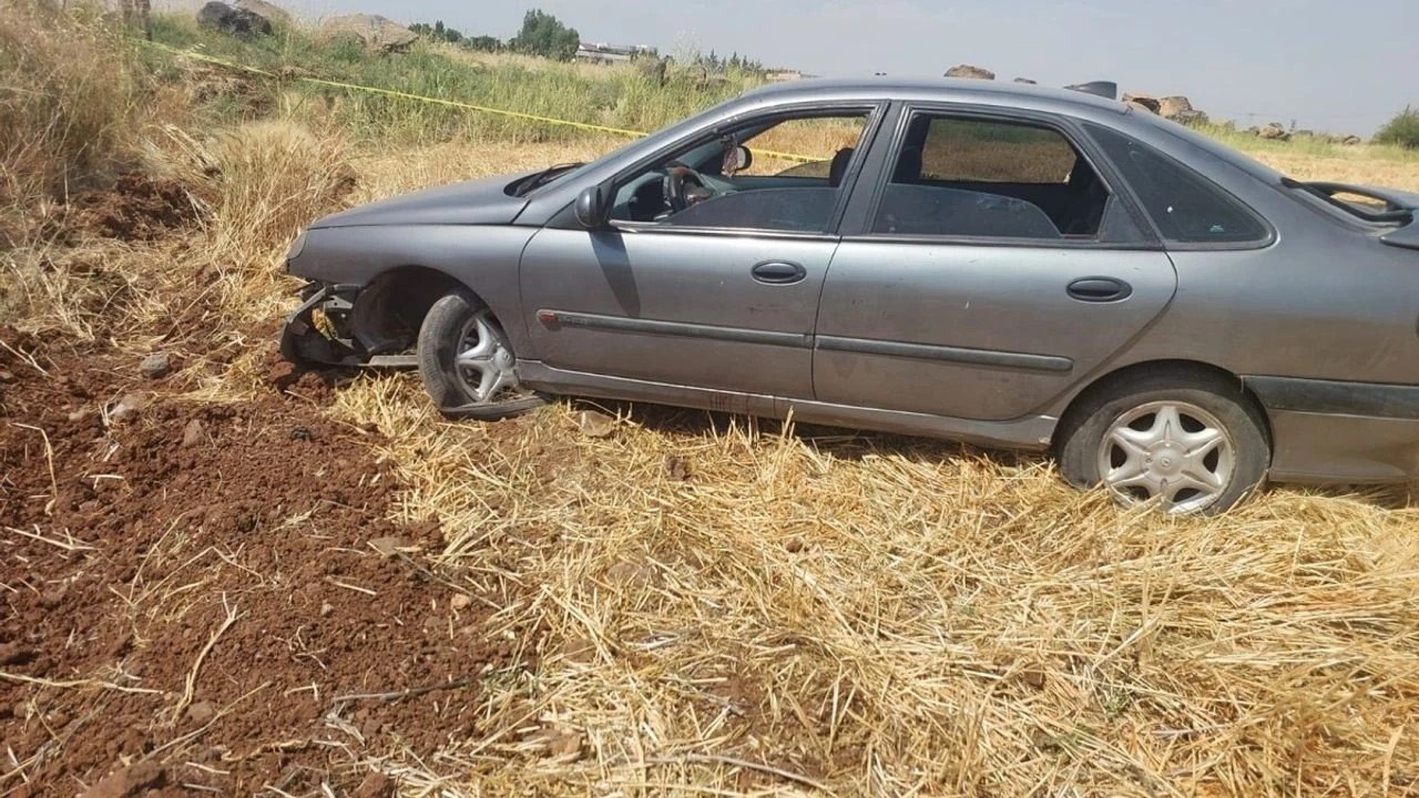 Diyarbakır yolunda araç tarandı: Yaralılar var