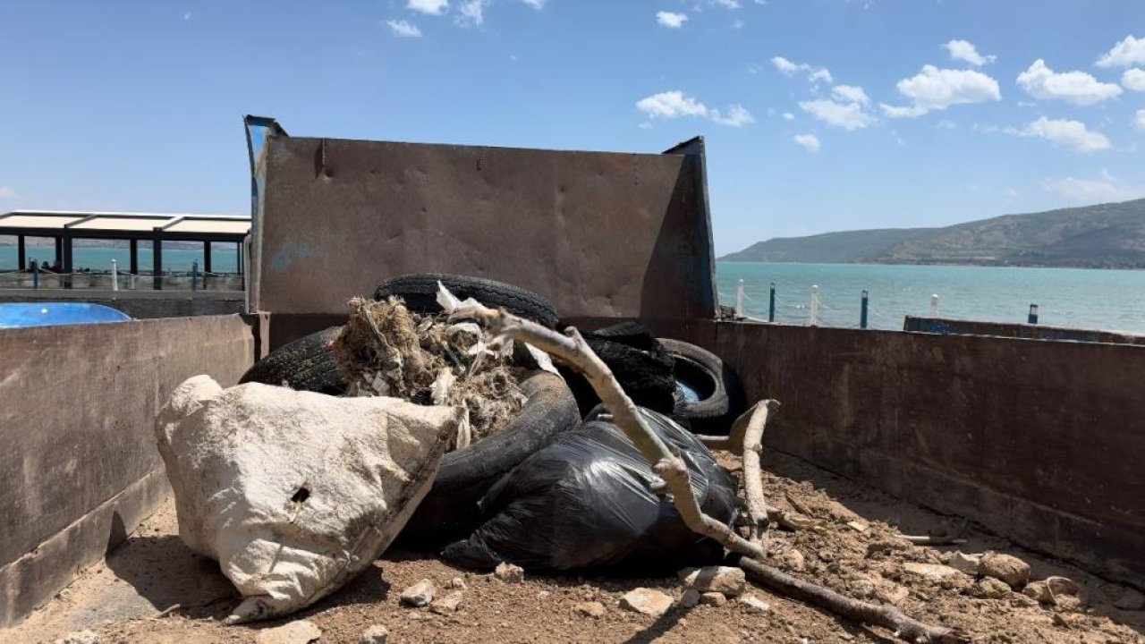 Tatvan Belediyesi’nden Van Gölü açıklaması: 3 ayda 20 ton çöp çıkardık