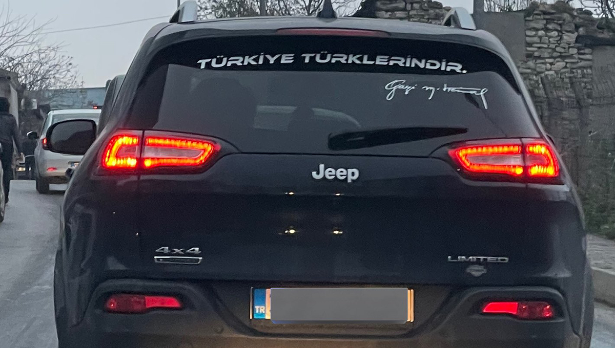 ‘Türkiye Türklerindir’ yazısına tepki