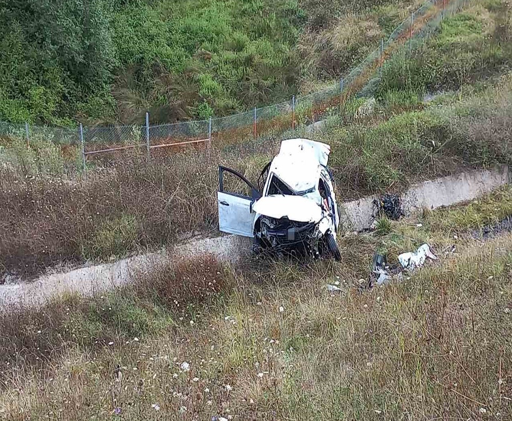 Şarampolden yuvarlanıp defalarca takla attı: 2 ölü, 2 yaralı