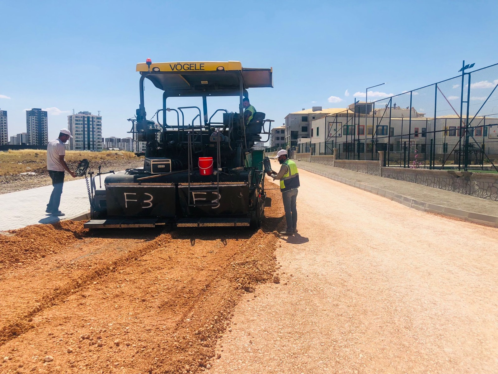 Yenişehir’de yol bakım çalışmaları devam ediyor