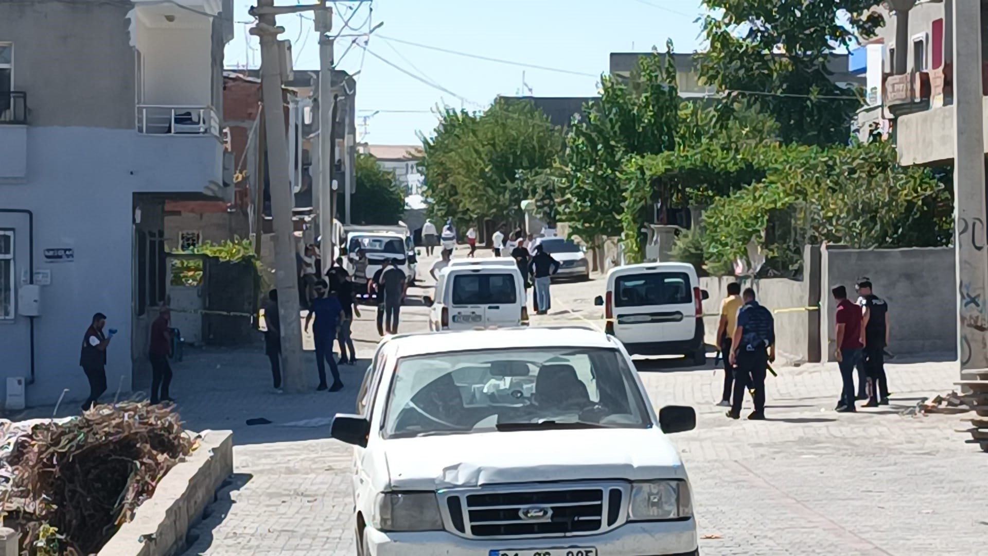 Diyarbakır’da husumetli akrabaların barış yemeğinde kan aktı: 1 ölü, 22 yaralı