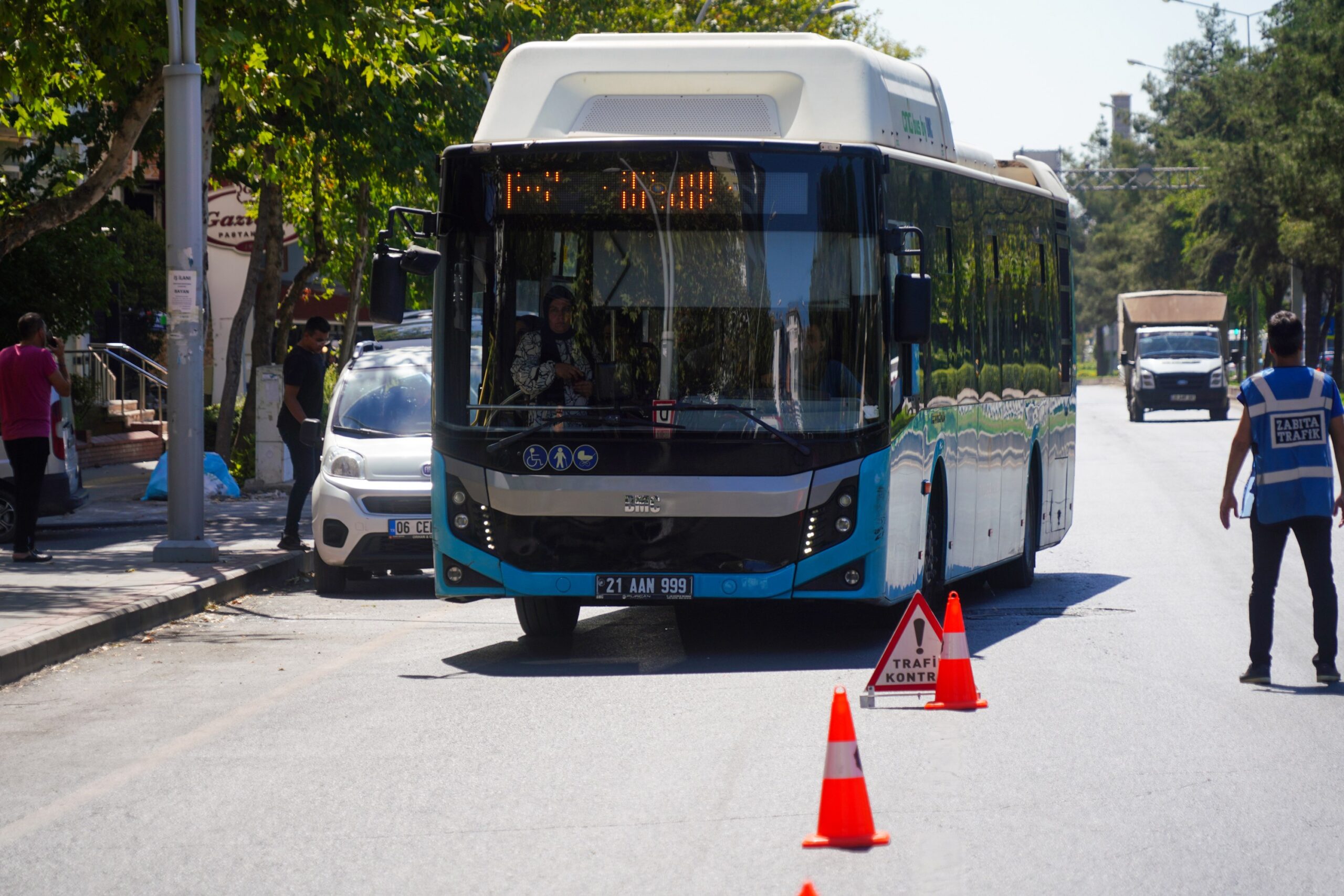 Zabıtadan toplu taşıma ve yük araçlarına denetim