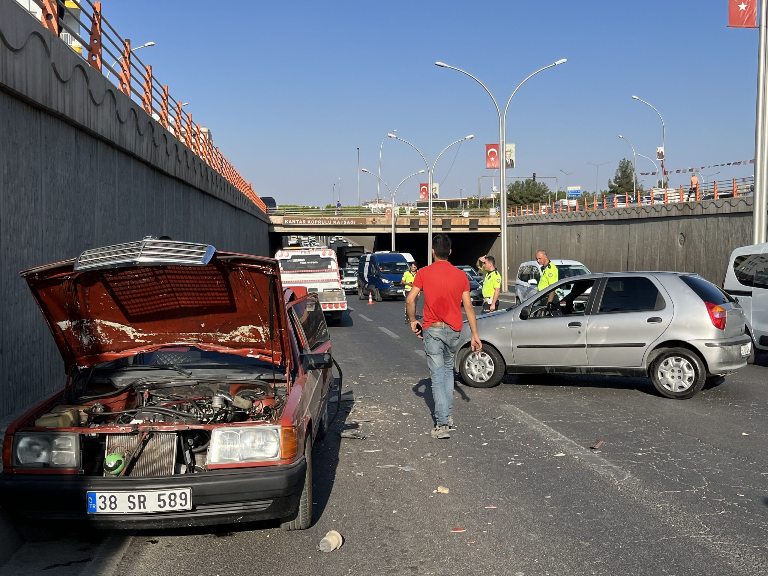 Diyarbakır-Şanlıurfa karayolunda kaza: 3 yaralı