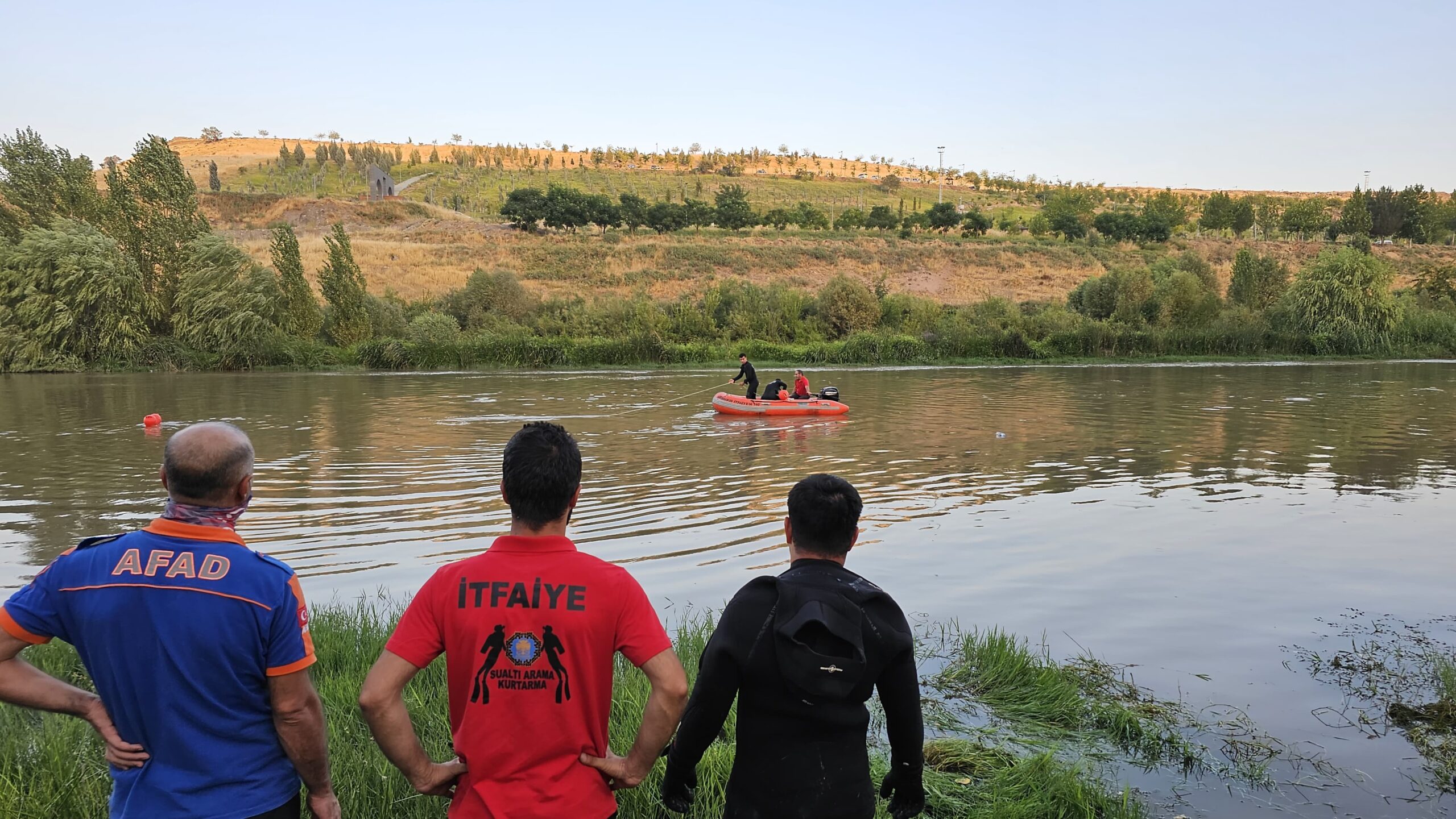 Dicle Nehri’nde kaybolan genç için arama çalışmaları başlatıldı