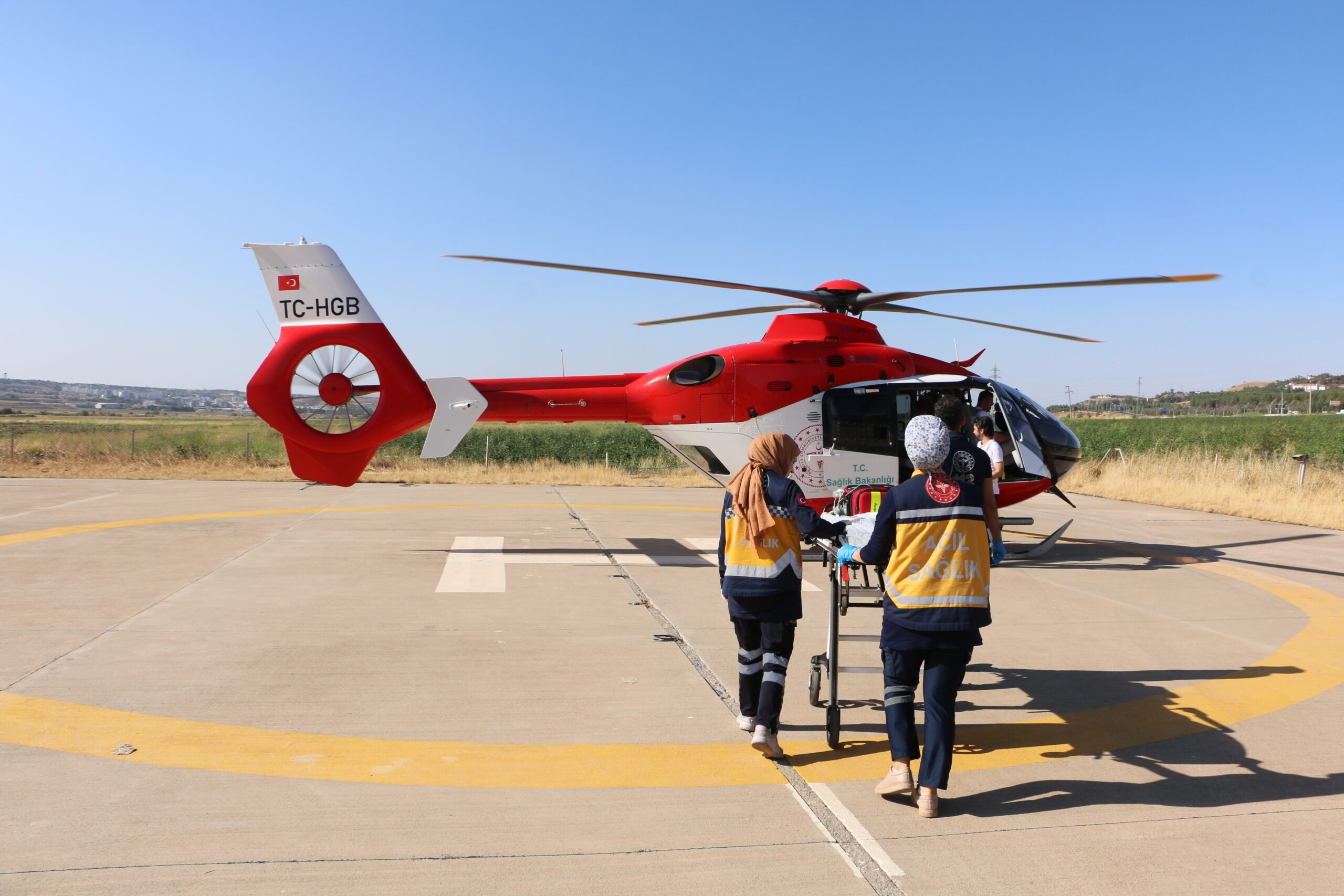 Ambulans helikopter 2,5 yaşındaki Eda için havalandı