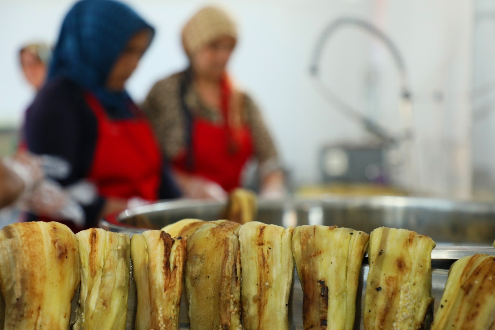 Diyarbakır’da kadın üreticilerin ürünleri pazara sunuldu