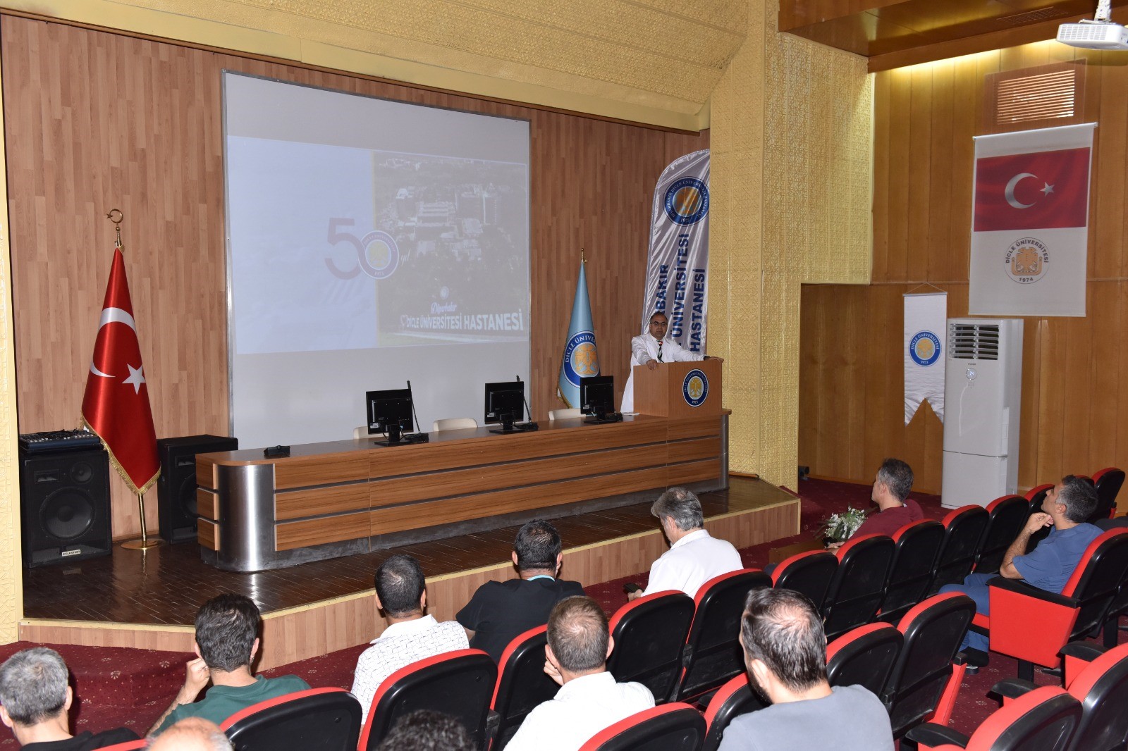 Dicle Üniversitesi Hastanesinde çalışmalar hakkında bilgilendirme toplantısı yapıldı