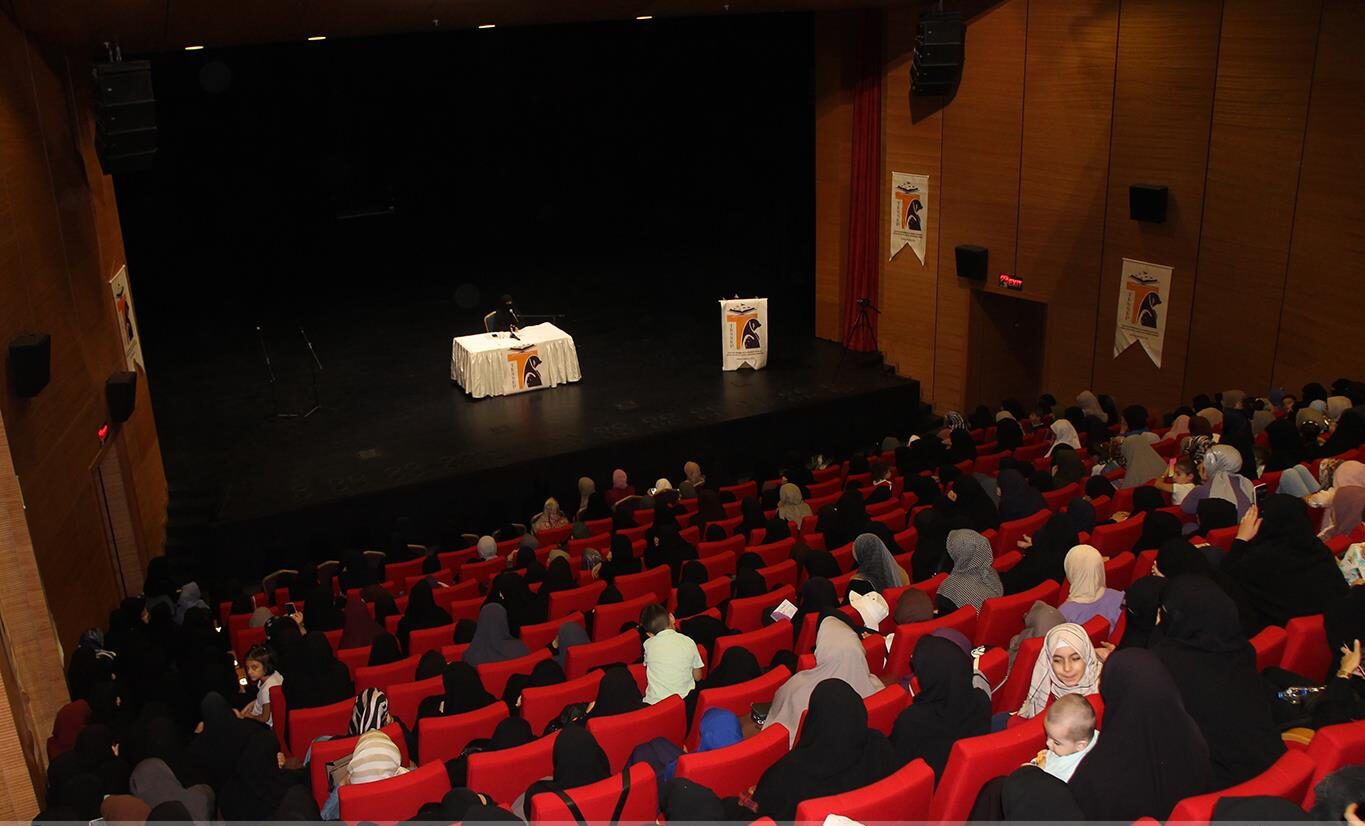 Diyarbakır'da "Aile-Mahremiyet ve Tesettür" paneli düzenlendi