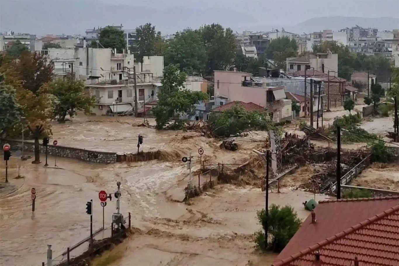 Yunanistan’da ölü sayısı 14'e yükseldi