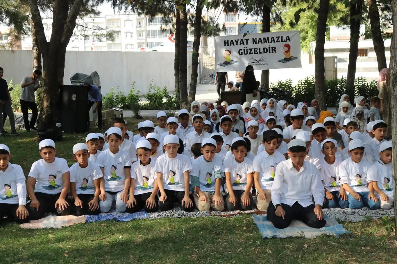 Diyarbakır Bismil'de "Hayat Namazla Güzeldir" etkinliği düzenlendi