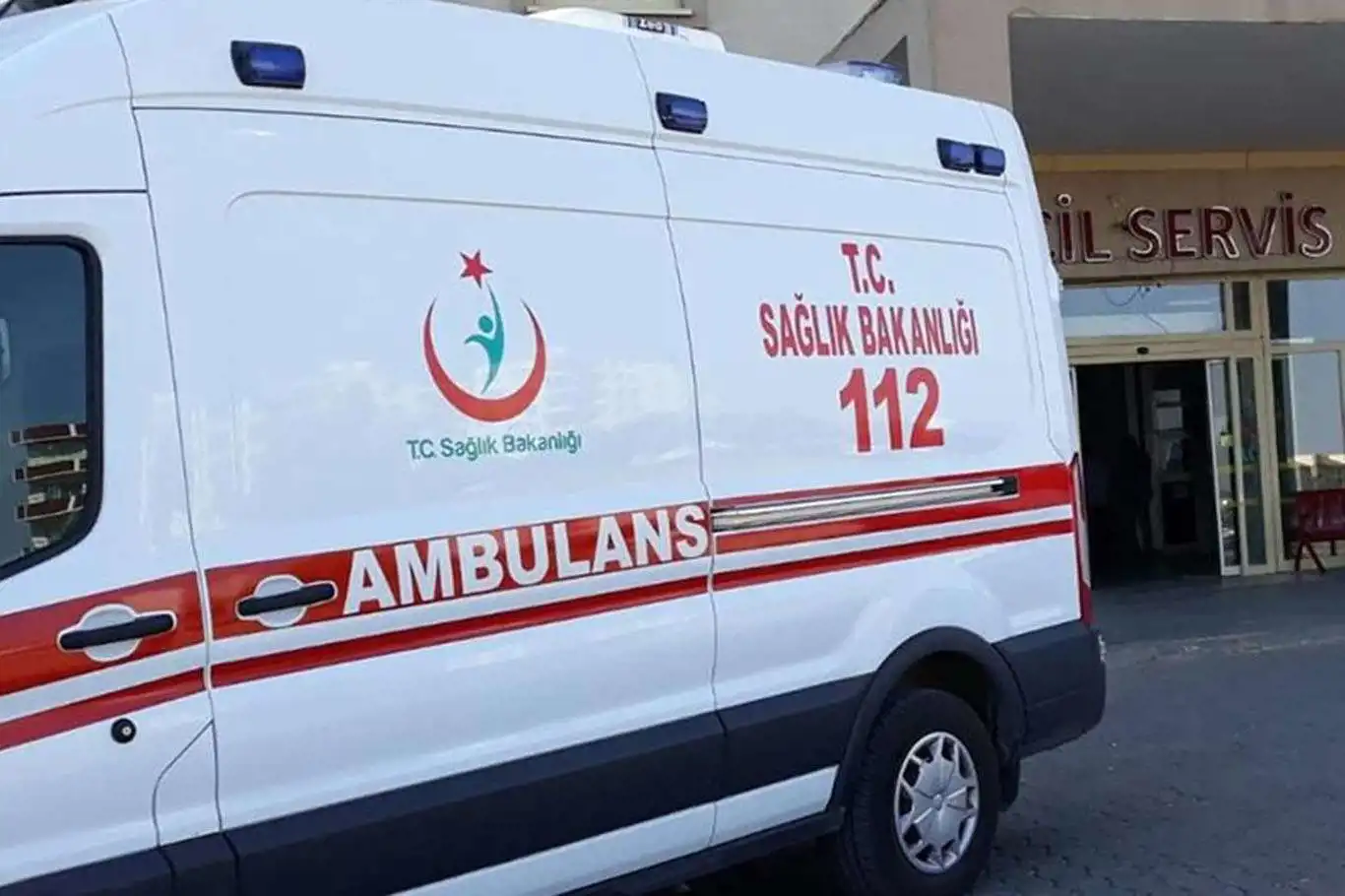 İşçileri taşıyan servis kaza yaptı: 13 yaralı