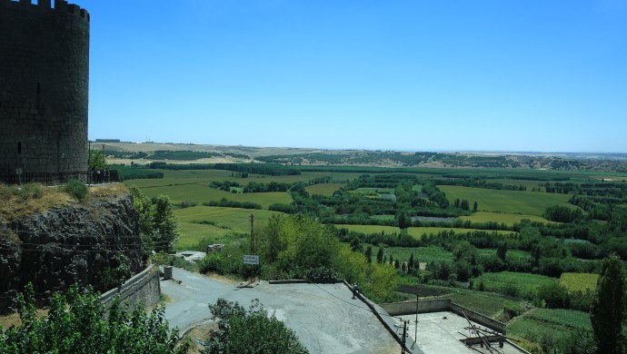 Surlar ve Hevsel 'Tehlike Altındaki Miras Listesi'ne alınmadı!