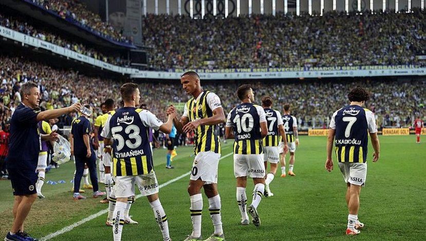 Fenerbahçe evinde Antalyaspor'u 3-2 ile geçti