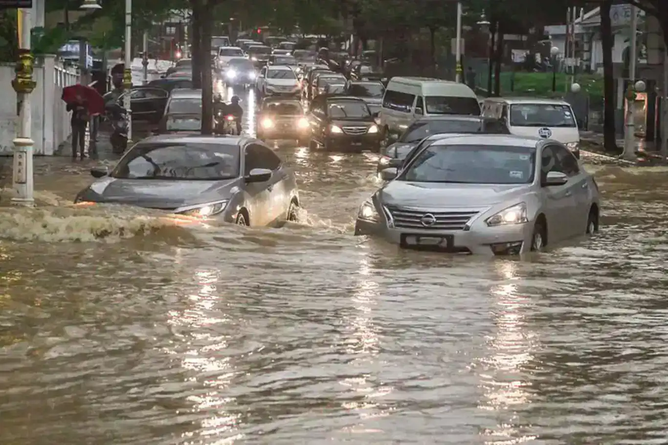 Meteorolojiden "çok kuvvetli" yağış uyarısı