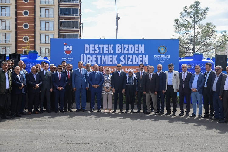 Diyarbakır'da çiftçilere makine ve malzeme desteği