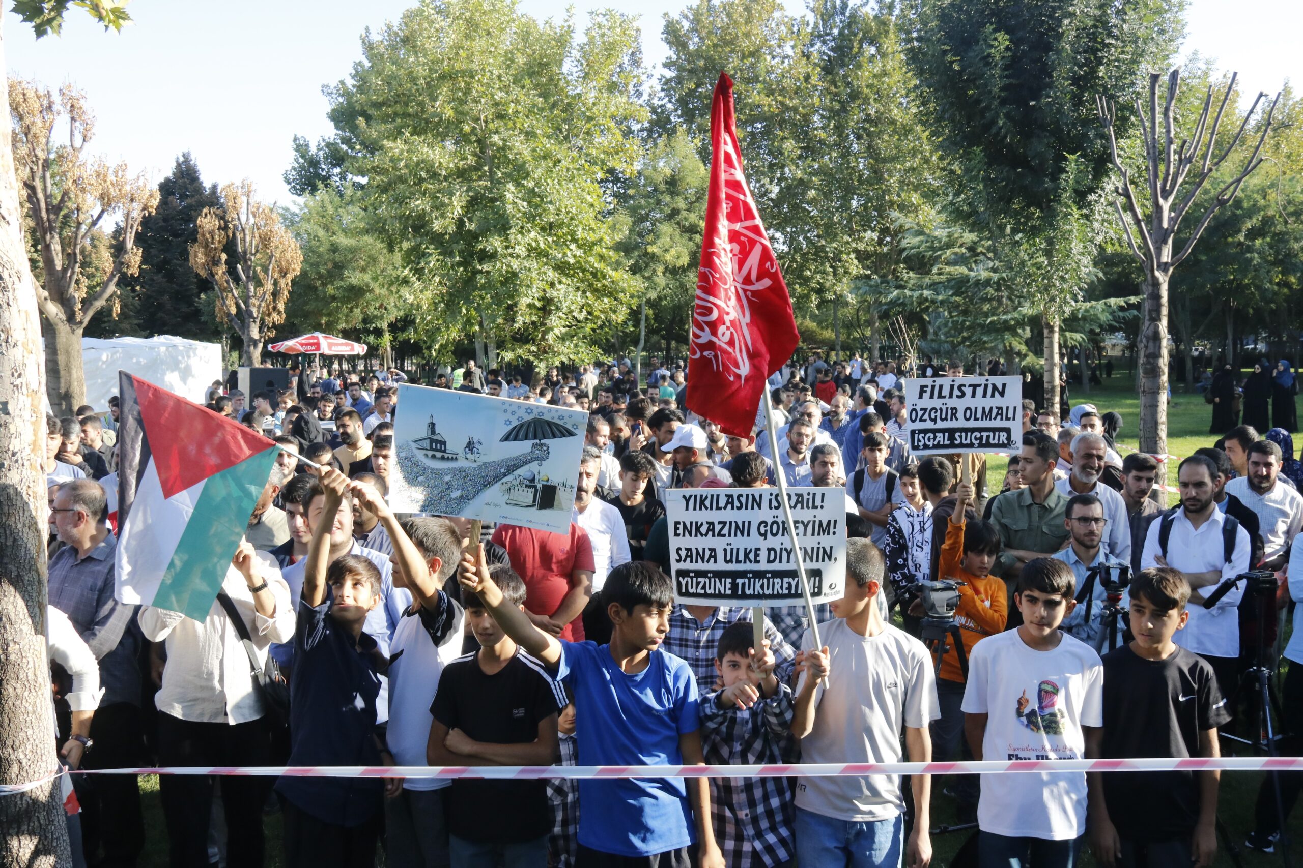 Diyarbakır'da Filistinlilere destek etkinliği