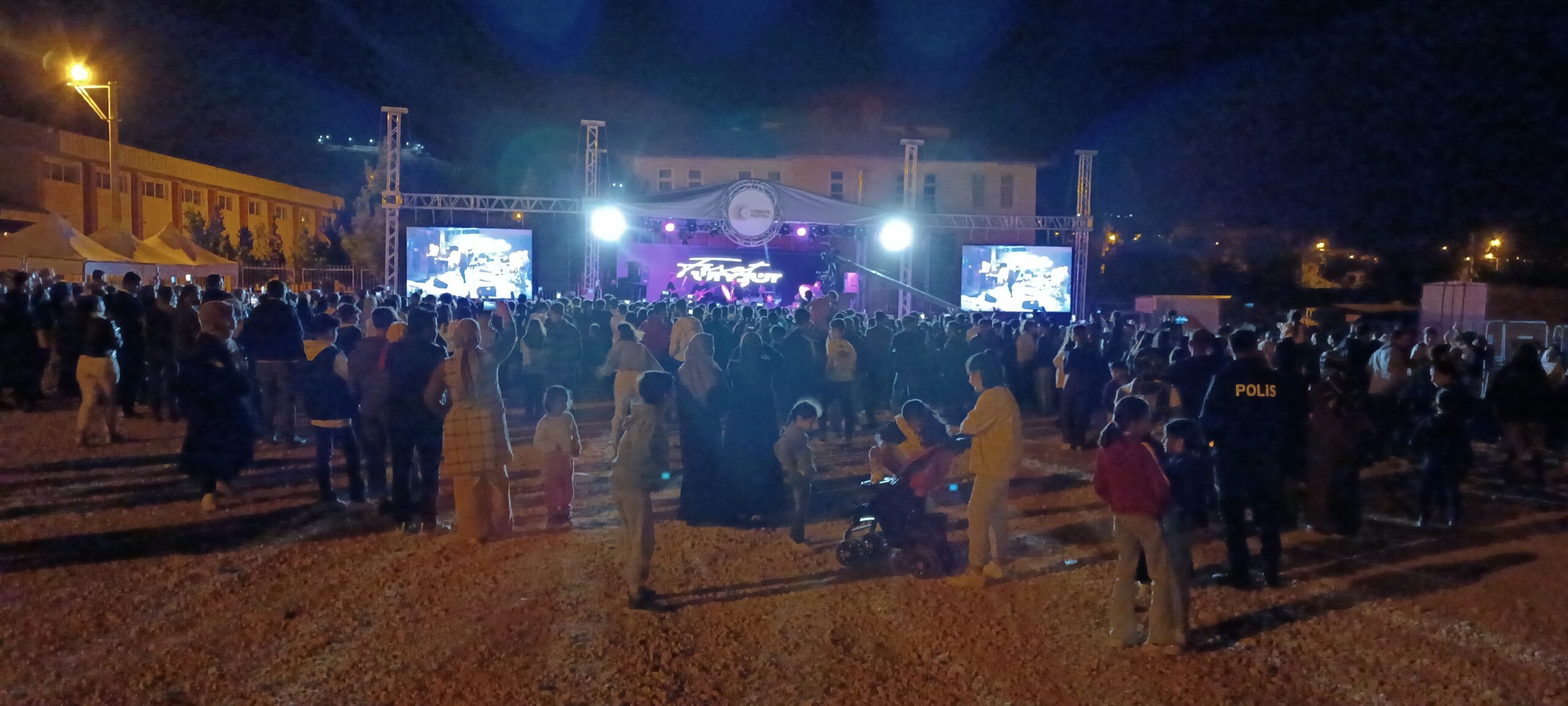  Dicle bağ bozumu festivali konserlerle sona erdi