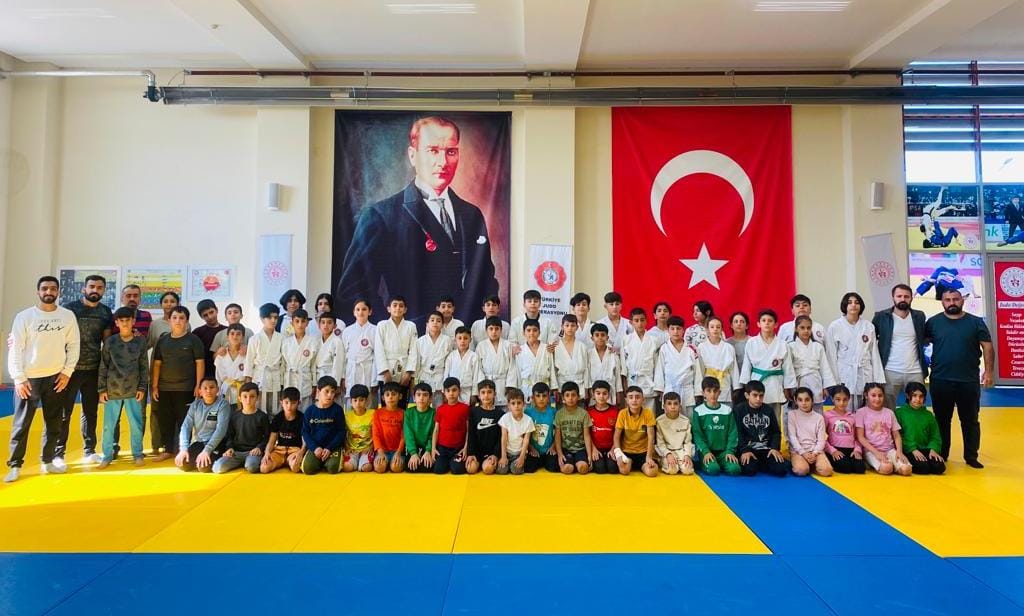 Diyarbakır'da Judo Sporcuları yeni kuşaklarına terfi etti