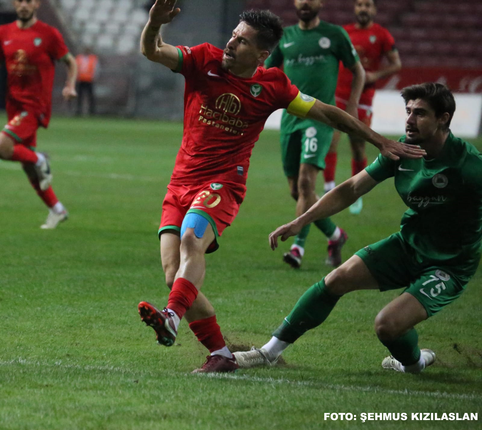 Amedspor maçındaki o anı hakem görmedi foto muhabiri gördü! Bu da mı faul değil!