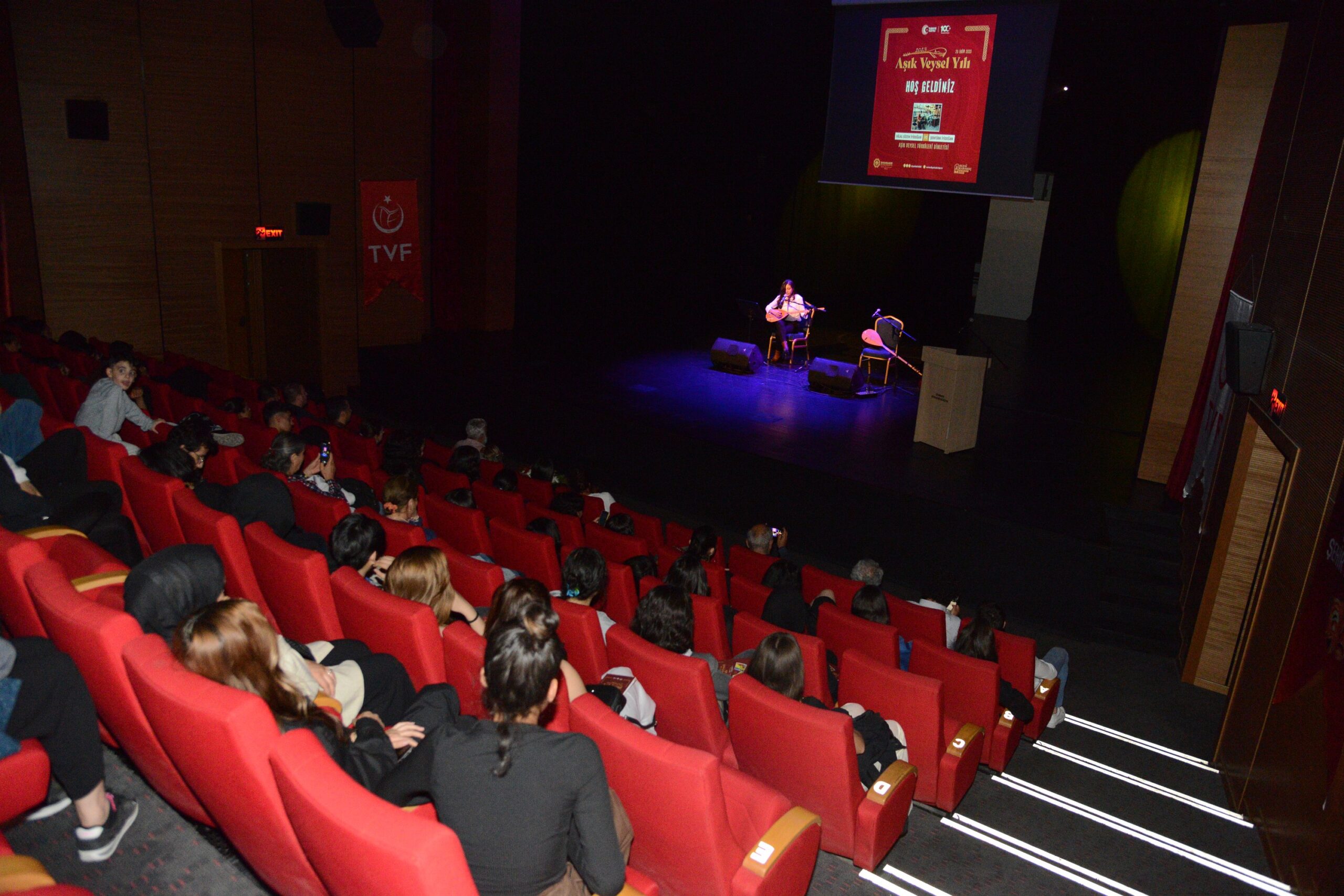 Diyarakır'da Aşık Veysel türkülerle anıldı