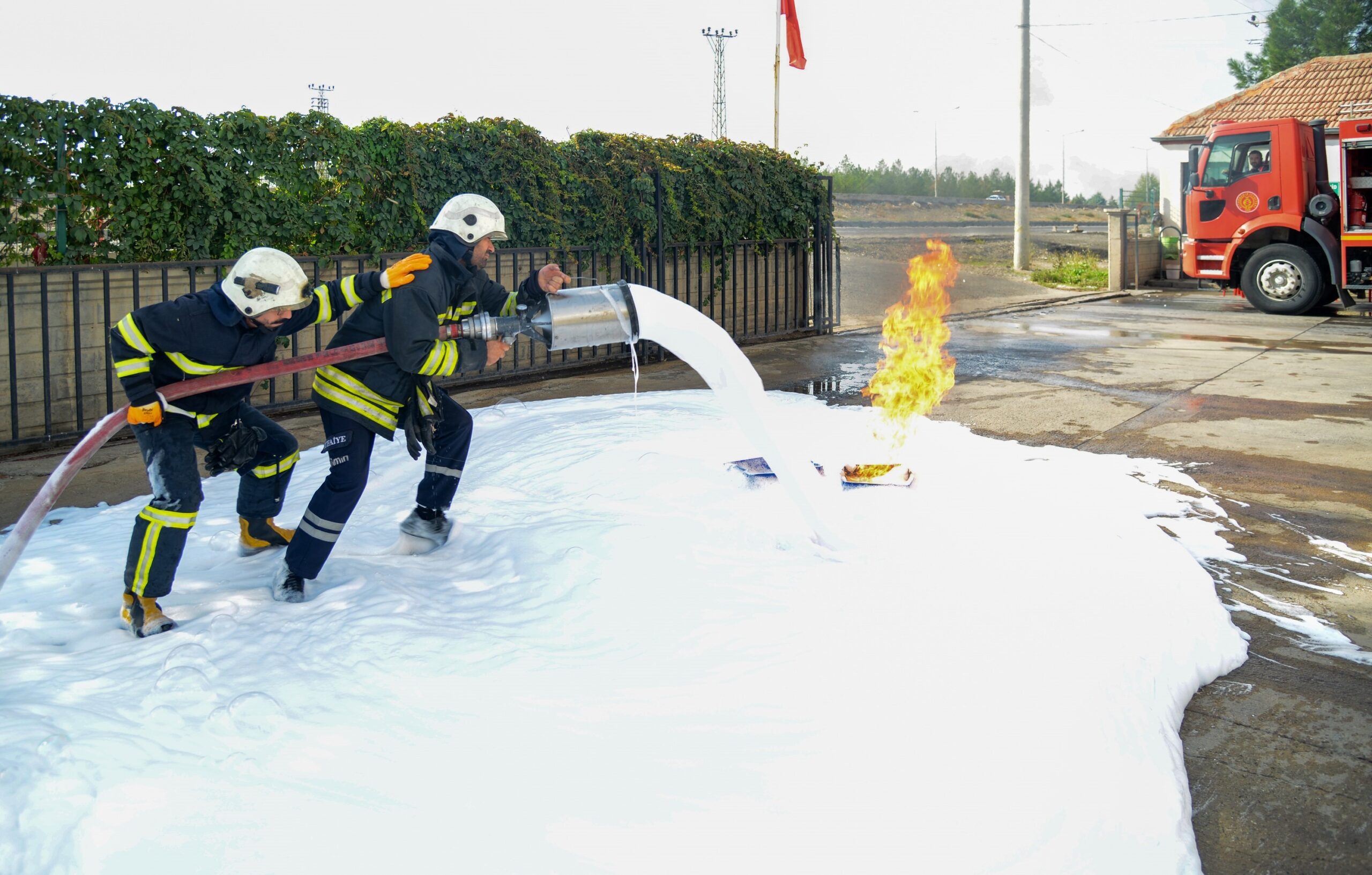  Diyarbakır İtfaiyesi pamuk yangınlarına karşı teyakkuzda