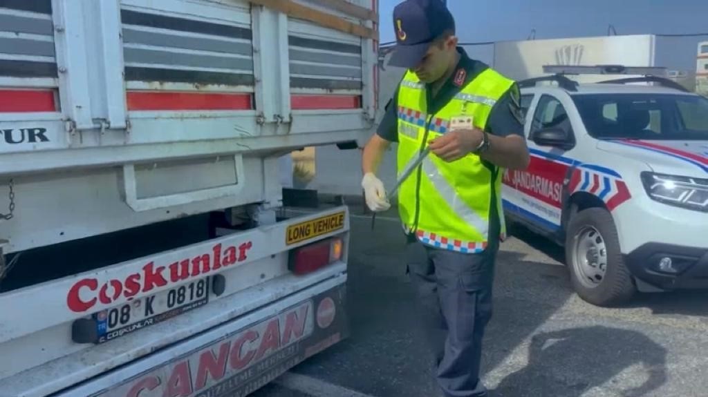 Diyarbakır'da Trafik jandarması bilgilendirmede bulundu