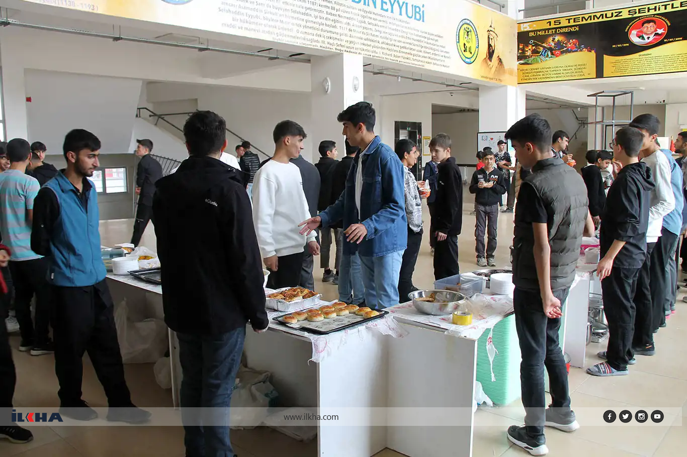 Diyarbakır'da okul öğrencileri Filistin yararına kermes düzenledi