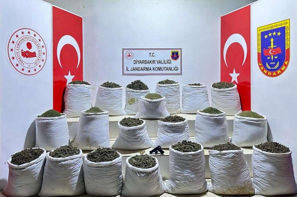 Diyarbakır’daki operasyonda 914 kg uyuşturucu ele geçirildi!